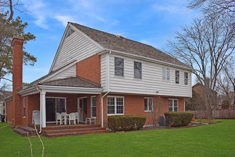 2355 Mohawk Ln, Glenview, IL 60026 photo 3