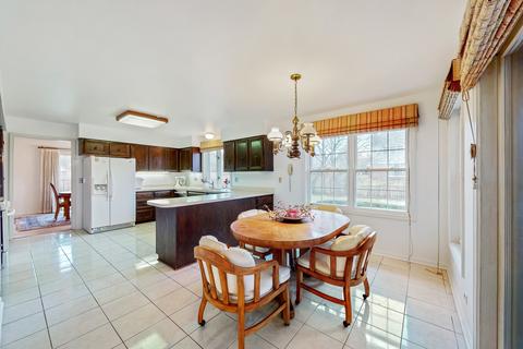 2355 Mohawk Ln, Glenview, IL 60026 photo 7