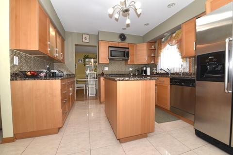 402 Janice Ct, Wheeling, IL 60090 photo 11