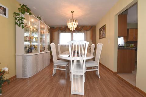 402 Janice Ct, Wheeling, IL 60090 photo 9