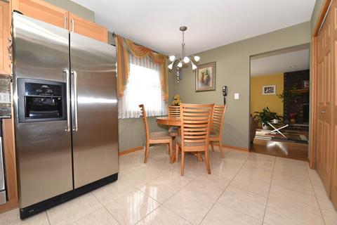 402 Janice Ct, Wheeling, IL 60090 photo 13