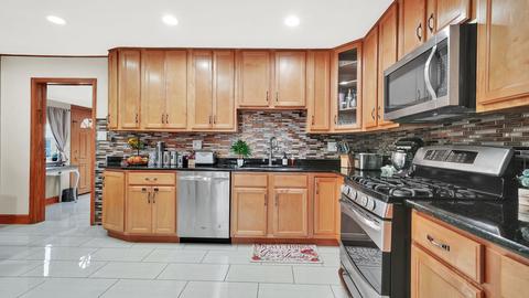 2811 S Scott St, Des Plaines, IL 60018 photo 6