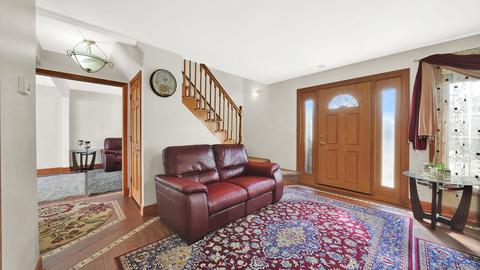 2811 S Scott St, Des Plaines, IL 60018 photo 10