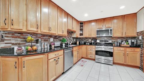 2811 S Scott St, Des Plaines, IL 60018 photo 7