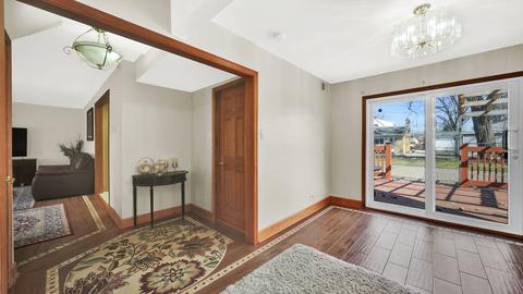 2811 S Scott St, Des Plaines, IL 60018 photo 12
