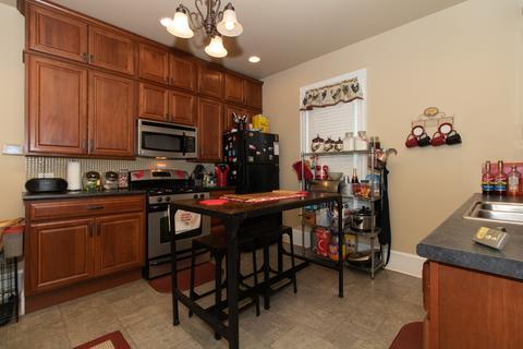 605 E Taylor St, Bloomington, IL 61701 photo 11