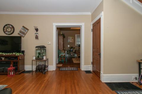 605 E Taylor St, Bloomington, IL 61701 photo 2
