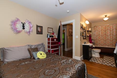 605 E Taylor St, Bloomington, IL 61701 photo 22