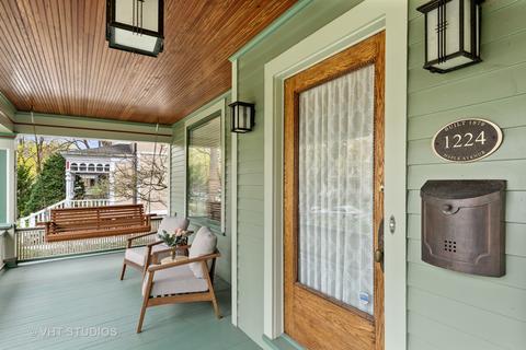 1224 Maple Ave, Evanston, IL 60202 photo 4