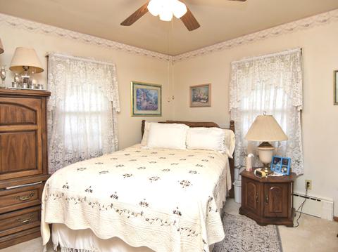 107 S Jackson St, Gardner, IL 60424 photo 6