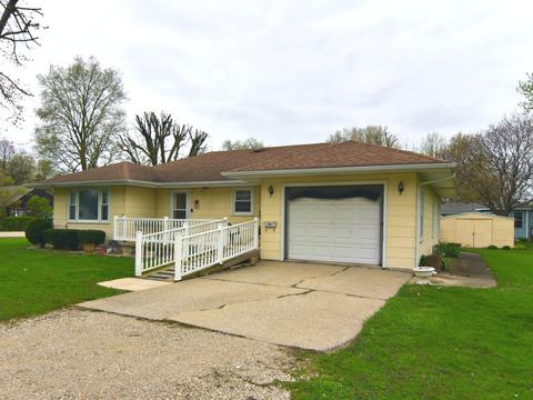 107 S Jackson St, Gardner, IL 60424 photo 2
