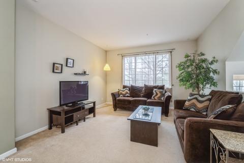 185 Lucerne Ct, Wheeling, IL 60090 photo 2