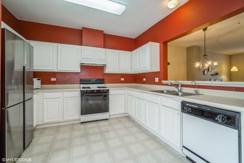 185 Lucerne Ct, Wheeling, IL 60090 photo 4