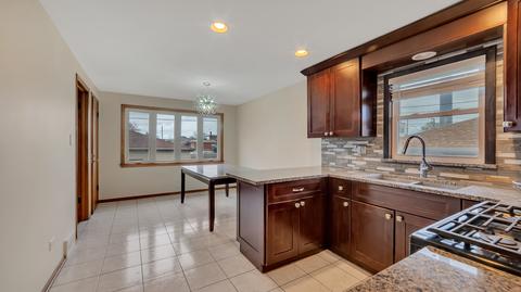 8627 Major Ave, Burbank, IL 60459 photo 12