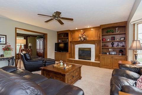 1925 Claremont Cc Cmn, Normal, IL 61761 photo 14