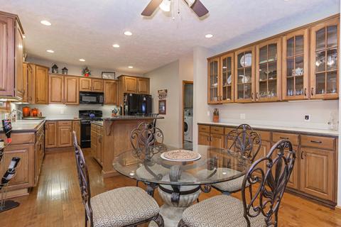 4 Brookline Ct, Bloomington, IL 61705 photo 9