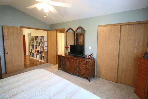 2484 Reflections Dr, Aurora, IL 60502 photo 21