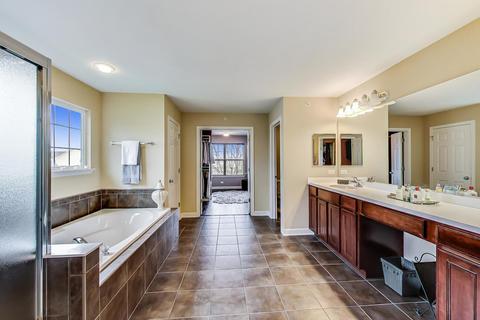 2221 Edgartown Ln, Hoffman Estates, IL 60192 photo 28