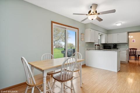 899 Fieldside Ln, Aurora, IL 60504 photo 8