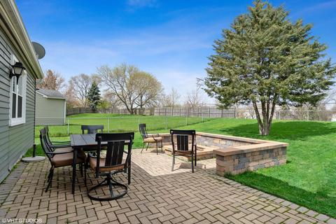 899 Fieldside Ln, Aurora, IL 60504 photo 17