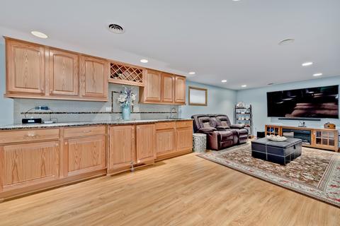1408 S Wolf Rd, Des Plaines, IL 60018 photo 21