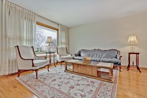 1408 S Wolf Rd, Des Plaines, IL 60018 photo 4
