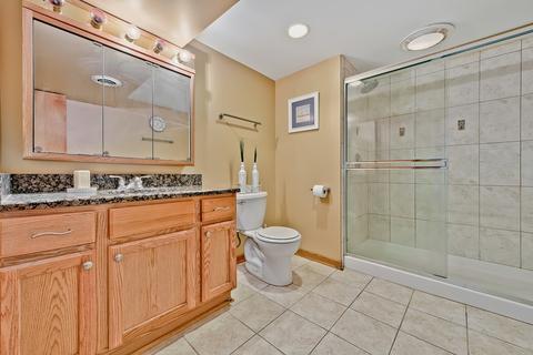 1408 S Wolf Rd, Des Plaines, IL 60018 photo 22