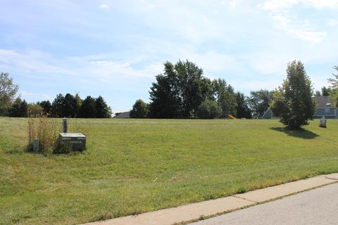 178 Meadowlark Dr, Hawthorn Woods, IL 60047