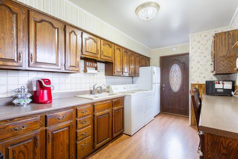 781 N Dennis Rd, Wheeling, IL 60090 photo 5