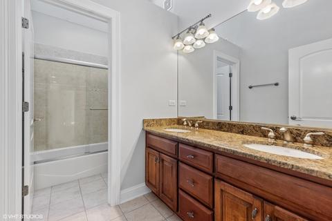 446 W 3rd St, Elmhurst, IL 60126 photo 18
