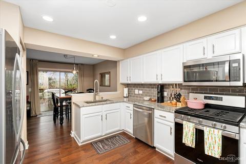1180 Coldspring Rd, Elgin, IL 60120 photo 6