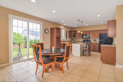 1260 Duck Horn Dr, Normal, IL 61761 photo 9