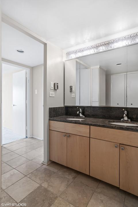 175 E Delaware Pl #7305, Chicago, IL 60611 photo 6