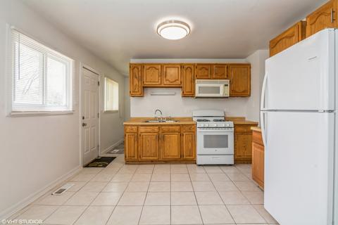 17907 Chartres Ct, Hazel Crest, IL 60429 photo 3