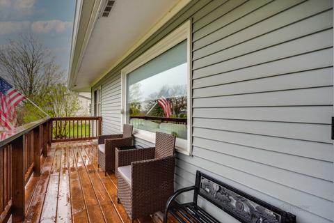 1009 Hayden Dr, Mchenry, IL 60051 photo 3