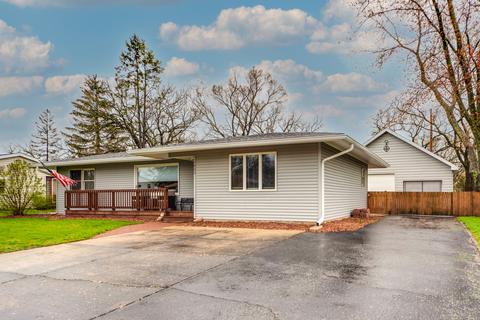 1009 Hayden Dr, Mchenry, IL 60051 photo 2