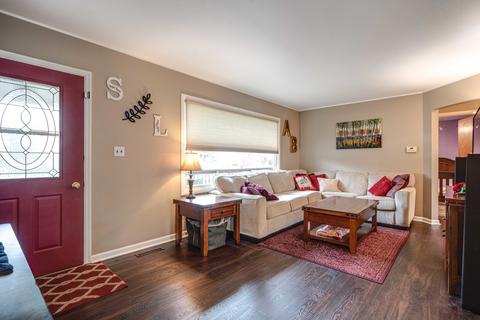 1009 Hayden Dr, Mchenry, IL 60051 photo 5
