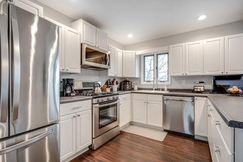 1009 Hayden Dr, Mchenry, IL 60051 photo 9