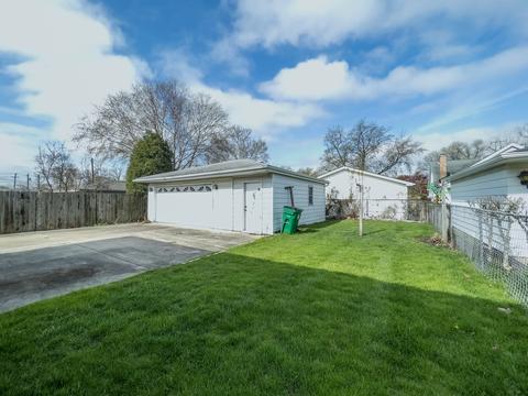 7638 S Octavia Ave, Bridgeview, IL 60455 photo 13