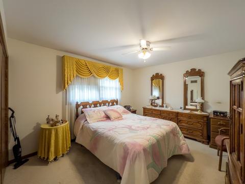 7638 S Octavia Ave, Bridgeview, IL 60455 photo 5