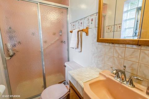 9375 Clancy Dr, Des Plaines, IL 60016 photo 12