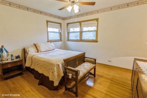 9375 Clancy Dr, Des Plaines, IL 60016 photo 10