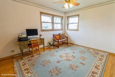 9375 Clancy Dr, Des Plaines, IL 60016 photo 7