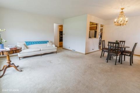 9375 Clancy Dr, Des Plaines, IL 60016 photo 2