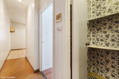 1523 E 68th St #1, Chicago, IL 60637 photo 4