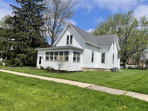 409 E North St, Peotone, IL 60468 photo 2