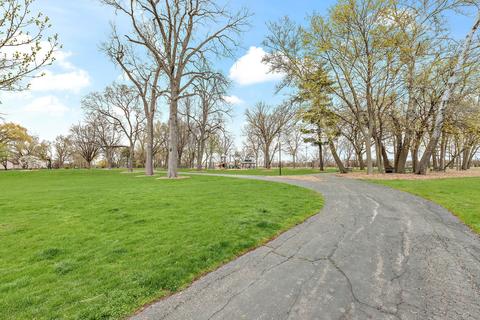 702 Brandon Pl, Wheeling, IL 60090 photo 24