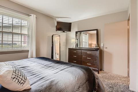 39 Circle Dr E, Montgomery, IL 60538 photo 9