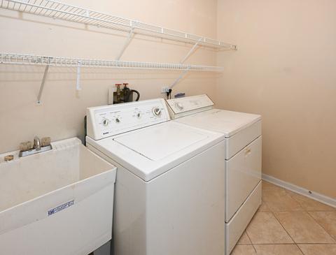 1370 E Thacker St, Schaumburg, IL 60173 photo 24
