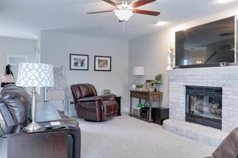 39 Edgewood Ct, Bloomington, IL 61701 photo 9